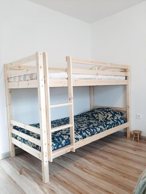 Proche Aeroport A Pied O' Jungle Apartman Tillé Kültér fotó